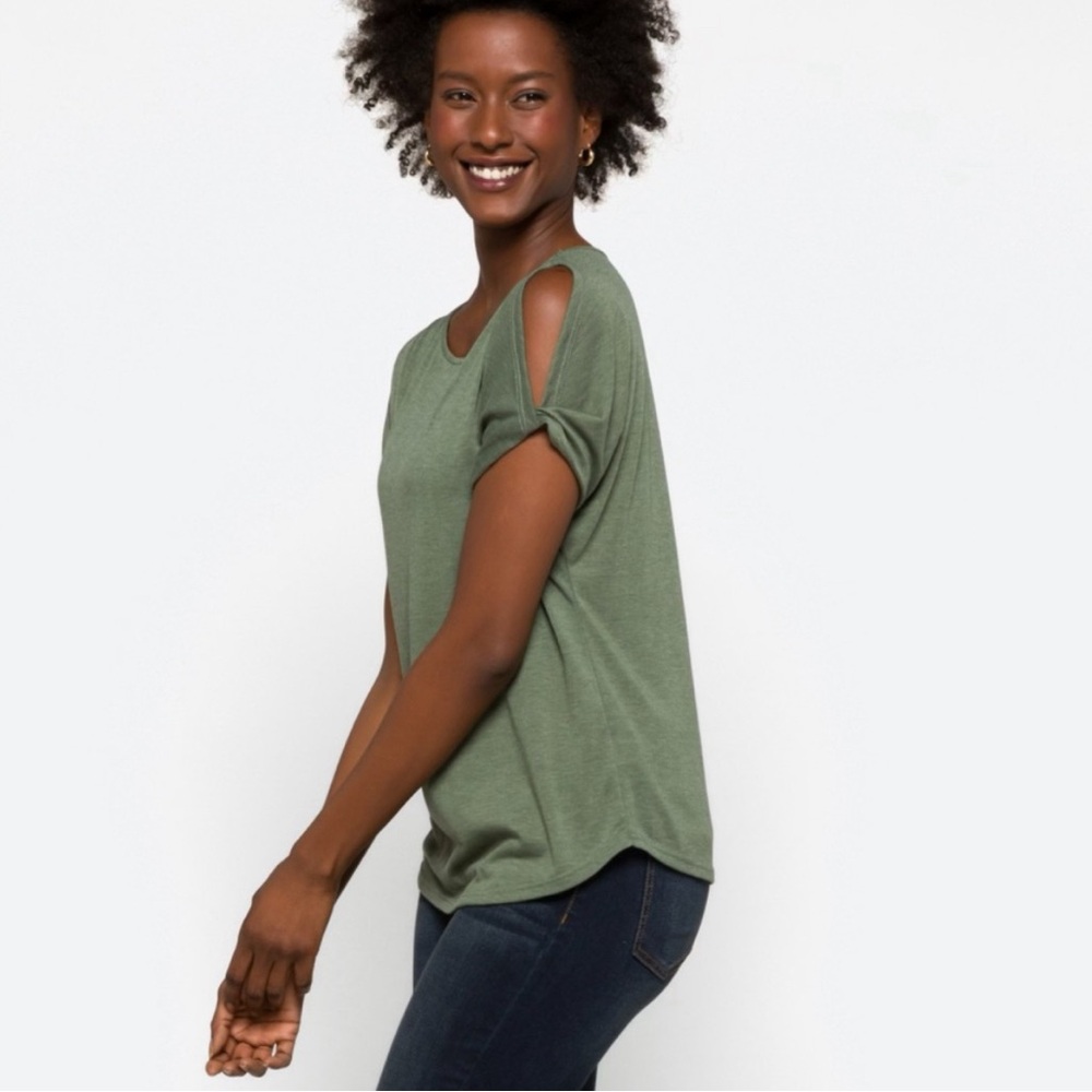 •COLETTE• top